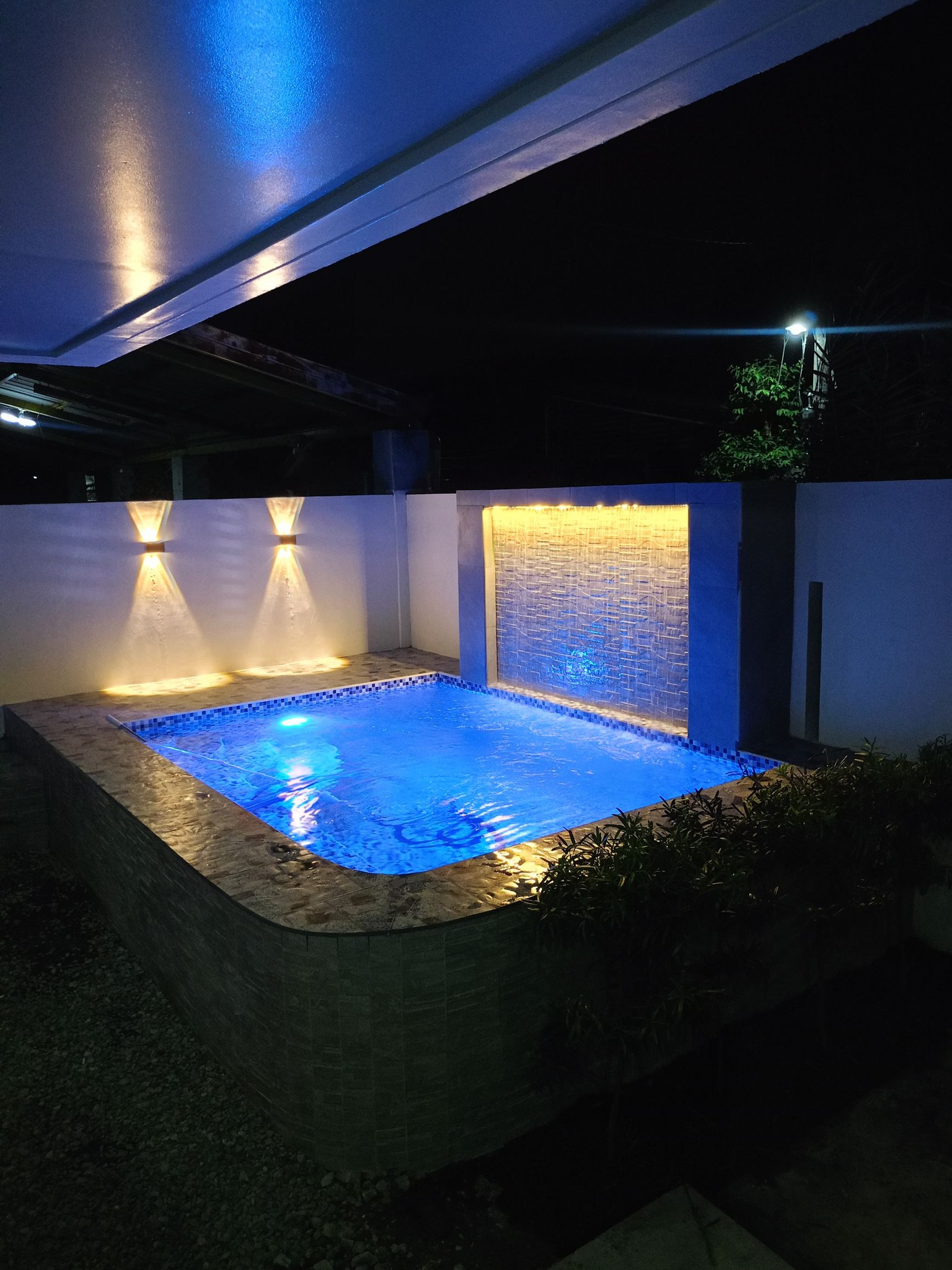 Pool landscape
